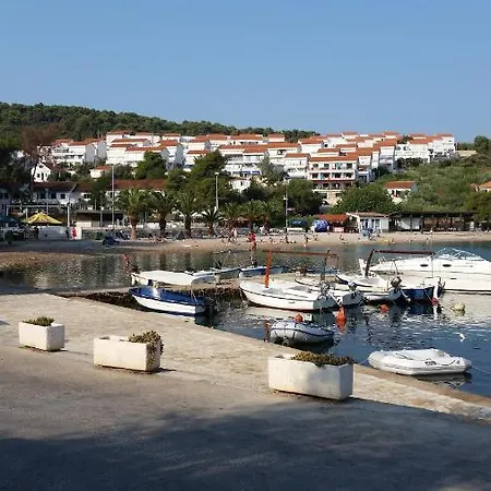 Darina Apartment Necujam